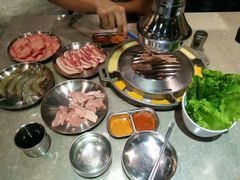 -哈哈碳都·牛肋条无限自助烤肉(台江万达店)
