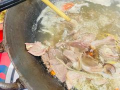 招牌烫皮羊肉-巴陵亿口香·招牌卤虾(天马店)