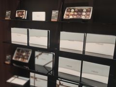 -Laderach 莱德拉(上海环贸iapm店)