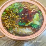 来滨江道就为了这一锅山林云南酸辣米线