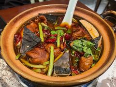 蒿香肥肠臭豆腐砂锅-南京大牌档(富力海珠城店)