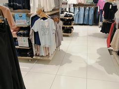 -优衣库(广州天河领展广场店)