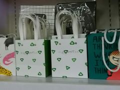 -新华书店(虹悦城店)
