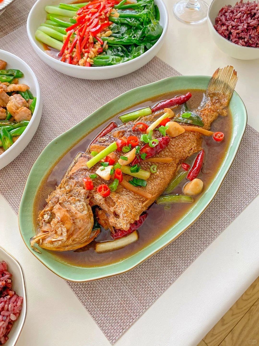清蒸鱼的午餐时光