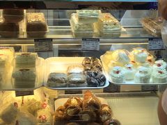 -白玉兰食品甜凤店(合生汇店)