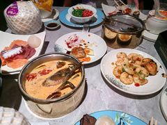 -雍容荟帝王蟹活龙虾展台自助(IFS黑金店)