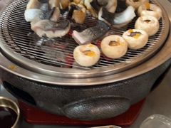 -围炉肉舍•炭烤活鳗•丹东海鲜烤肉(步行街店)