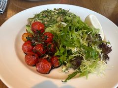-ROAST coffee & eatery