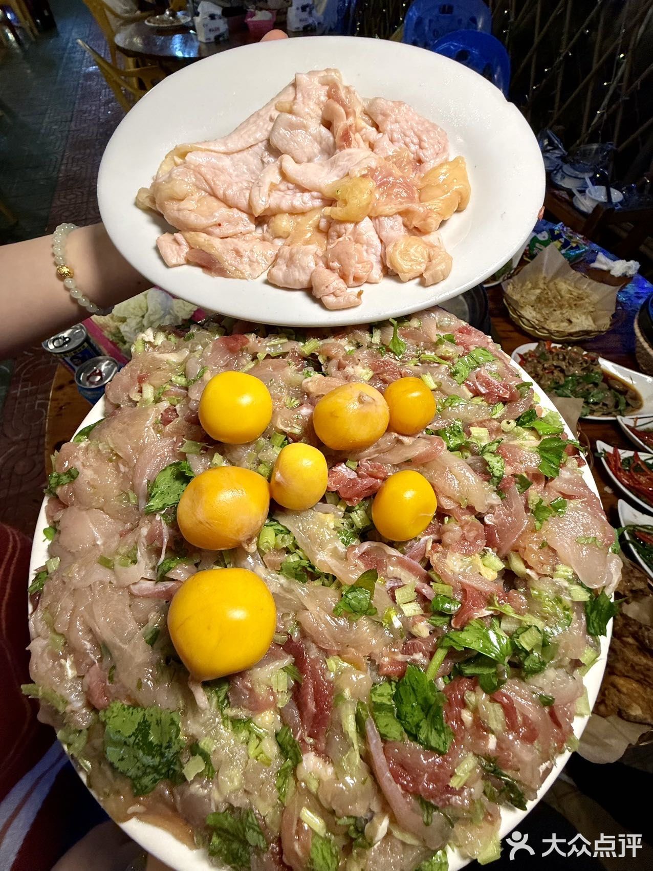 大表哥推荐的创新鸡煲！！谁吃谁知道！！