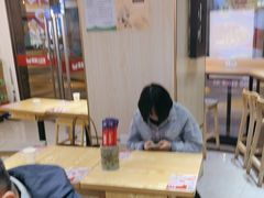 -魔都三兄弟酸辣粉·蘸卤炸串(虹桥万科店)