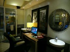 -喜鹊愉家酒店(郑州曼哈顿博览中心地铁站店)