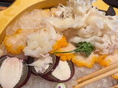 -老牌坊云南鱼豆花火锅(哈西万达店)