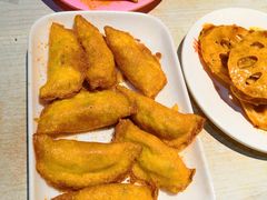 -爆炸头阿姨小四川正宗川味小吃(无任何分店)