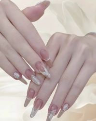 -桃色美甲沙龙