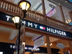 -王府井奥莱临潼小镇(临潼店)