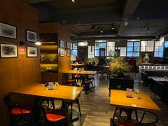 -JINNS锦时 steak&pizza(浸信会礼拜堂旧址店)