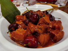 车厘子烧五花肉-甜阿姨·天台花园私房菜(万松园店)