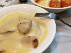 豬頸肉芝士汁撈公仔麵-新记餐厅(香槟大厦店)