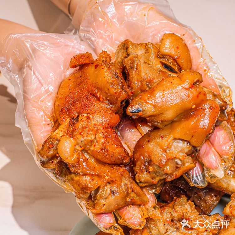 海口｜快来打卡超正宗的东北烤猪蹄宝藏夜宵✨✨ 