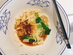 比脸还大的油泼面-宁夏国强手抓羊肉·清真菜(未央路凤三店)