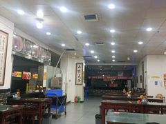 -牛一嘴·兰州牛肉面·大盘鸡(财富中心店)