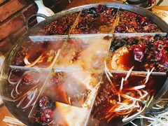 -白乐天毛肚火锅馆(解放碑店)