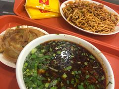 -牛一嘴·兰州牛肉面·大盘鸡(财富中心店)