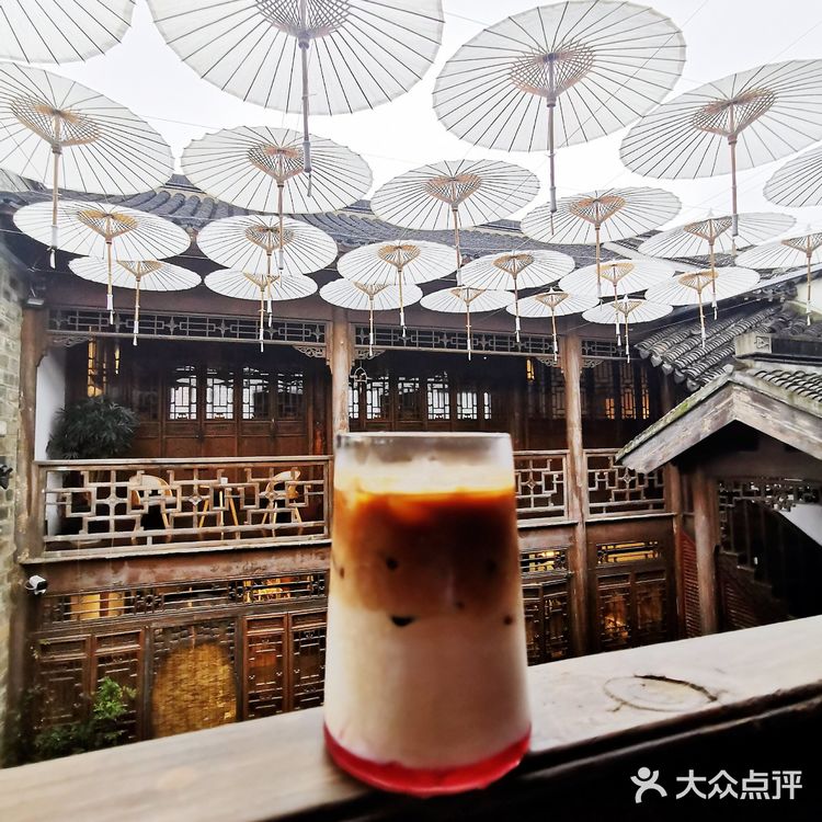 在这样的咖啡馆里感受着古今中外