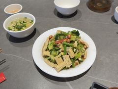 -陈熹公民族美食文化餐厅(中华广场店)