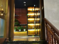 进门梯-臻享养生·SPA·影院式足道(汇臻店)