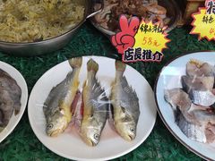 鱼特别新鲜-龙香居海鲜家常菜饭店·特色驴肉·古城浑锅
