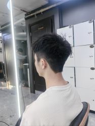 -藤野造型烫发染发