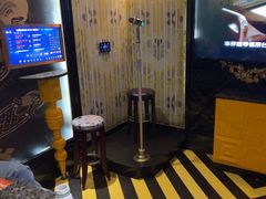 -UK派对KTV(日月广场店)