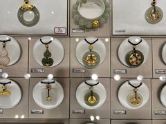 -百年港湾奥特莱斯(香炉礁店)