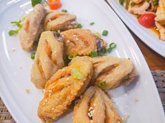 -Chom Cafe and Restaurant