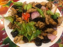 溜肥肠-闯关东东北农家菜(崂山石老人店)