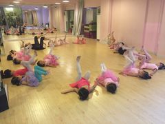 -雅米拉艺术中心(少儿舞蹈培训)