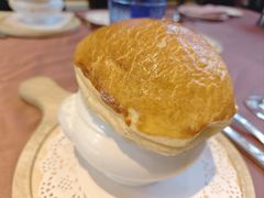酥皮奶油蘑菇汤-卡本妮法餐厅·北京和平宾馆