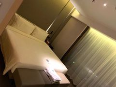 -珠海拱北富华里环宇城亚朵酒店