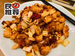 宫爆鸡丁-小土豆北方菜馆(文慧园店)