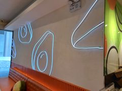 -油梨树 AVOCADO TREE(亮马桥店)