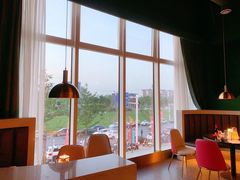 靠窗位-荣品荟·融合餐厅(月湖广场店)