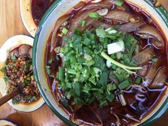 -拈签一笑黄牛肉辣卤串串