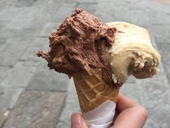 -Gelateria Dondoli