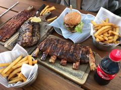 -Ribs & Burgers The Rocks