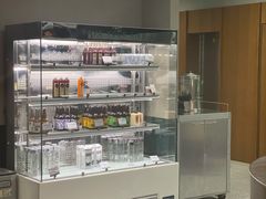 面包甜点陈列柜-OUR Bakery(三里屯太古里店)