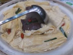 鹅红浸鲜腐竹-鹅城
