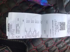 -奕欧来上海购物村停车场