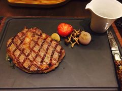-恰餐厅及酒吧 CHAR Bar & Grill (北京丽都皇冠假日店)