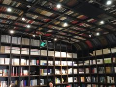 -钟书阁(松江泰晤士小镇店)